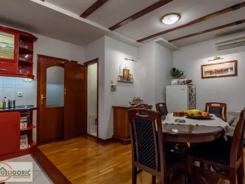 Sale, four bedroom apartment, 104m², Stari Grad, Beograd - image 5