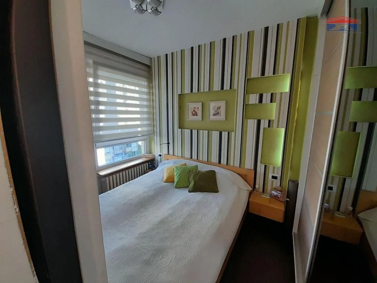 Prodaja, četvorosoban stan, 70m², Bulevar Oslobodjenja, Novi Sad Sve Podlokacije
