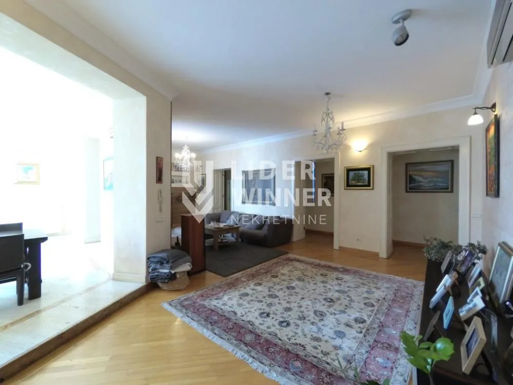 Sale, four bedroom apartment, 190m², Vračar Hram, Vračar Sve Podlokacije