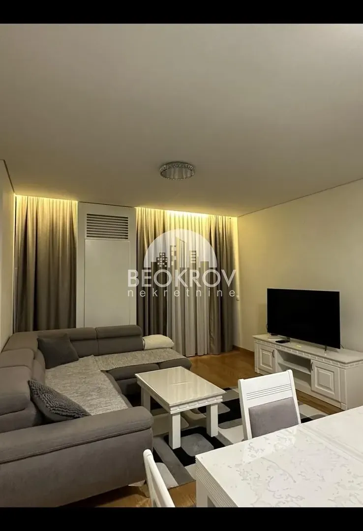 Izdavanje, dvosoban stan, 62m², Savski Venac, Beograd