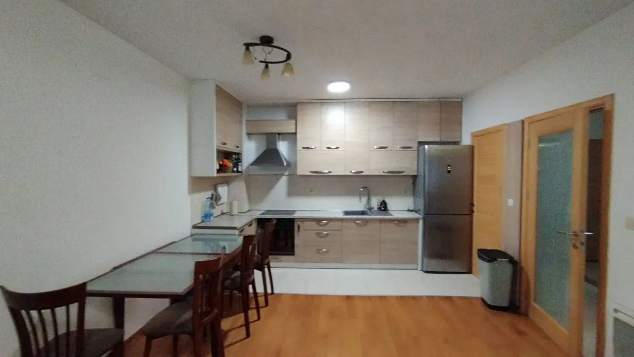 Izdavanje, stan, 100m², Blok 6, Podgorica