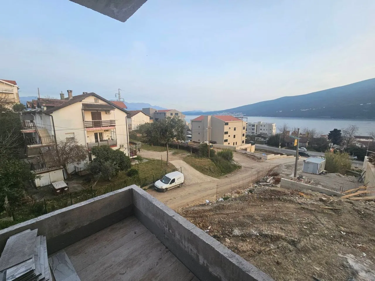 Prodaja, dvosoban stan, 54m², Đenovići, Herceg Novi