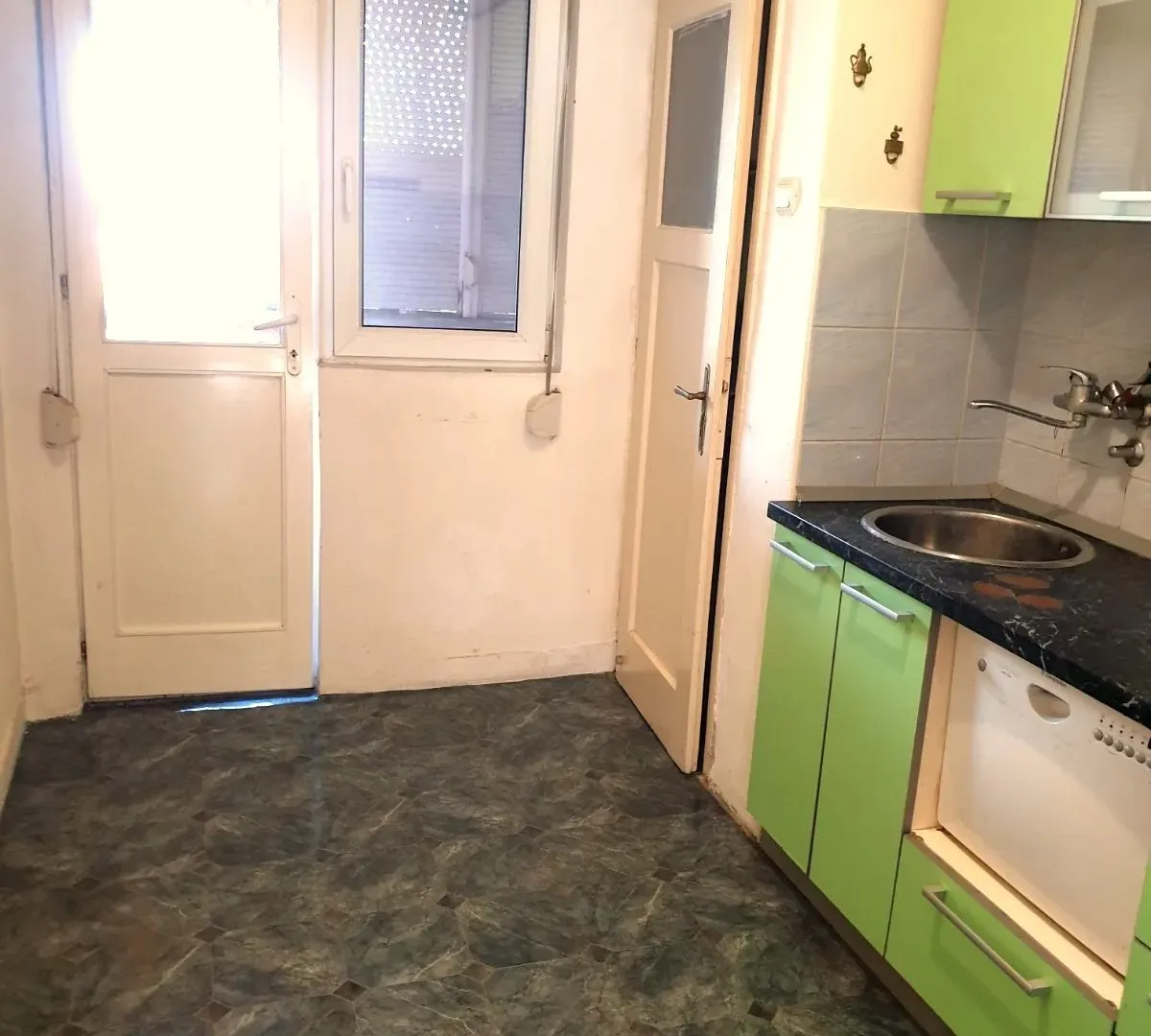 Prodaja, jednosoban stan, 50m², Karaburma, Palilula Sve Podlokacije