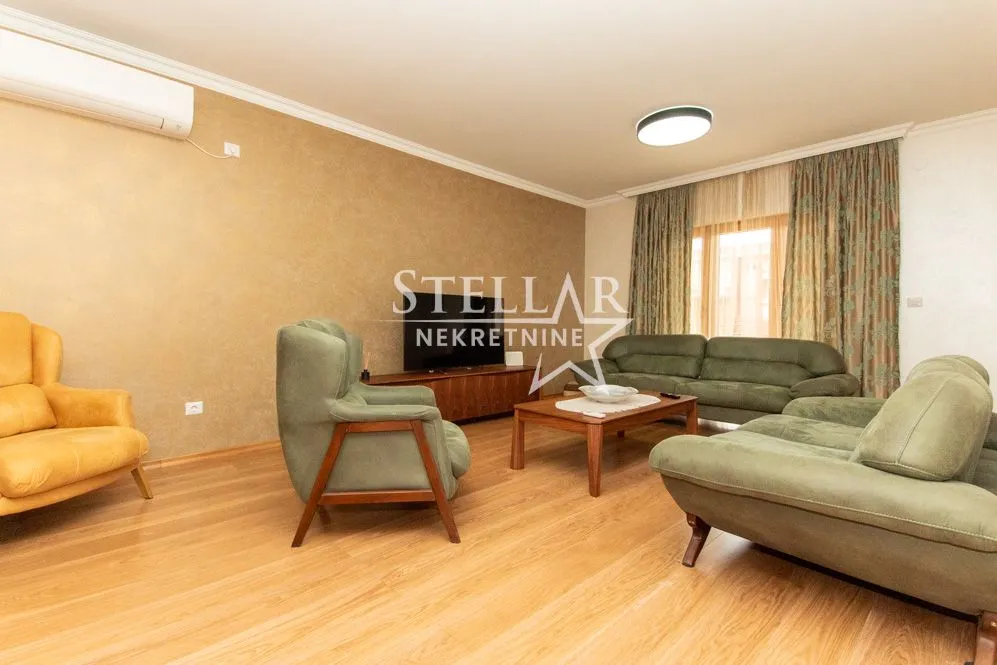 Sale, house, 200m², Rogami, Podgorica