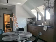 Prodaja, četvorosoban stan, 109m², Zemun Centar, Zemun Sve Podlokacije - image 12