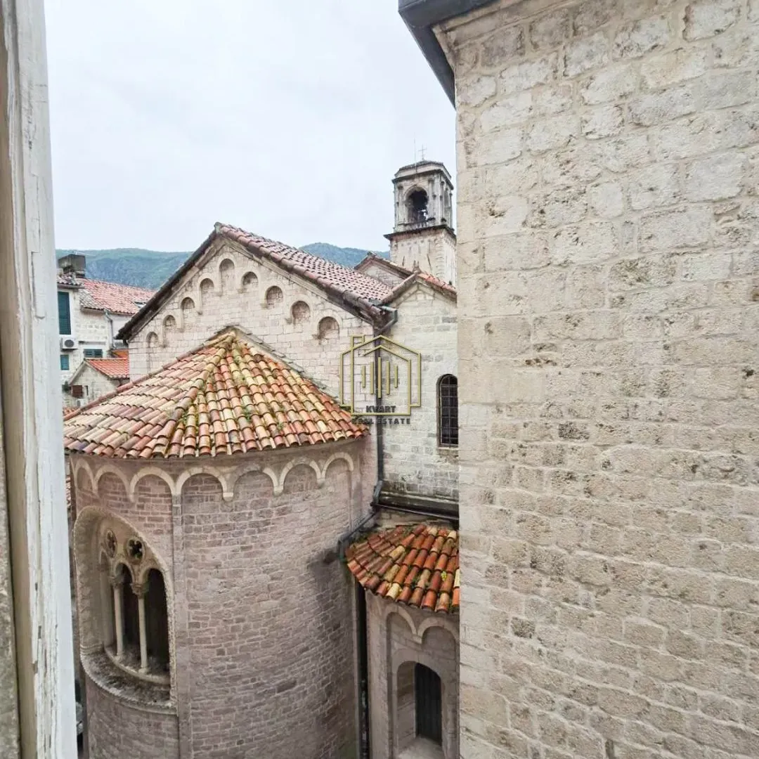 Prodaja, trosoban stan, 72m², Stari Grad Kotor, Kotor