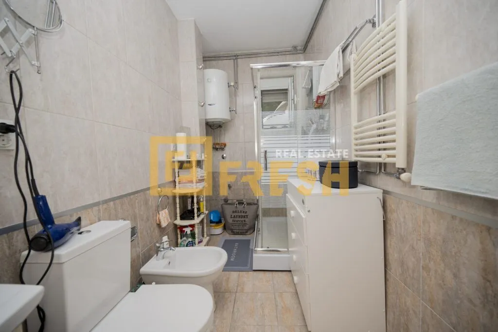 Sale, house, 350m², Vranići, Podgorica