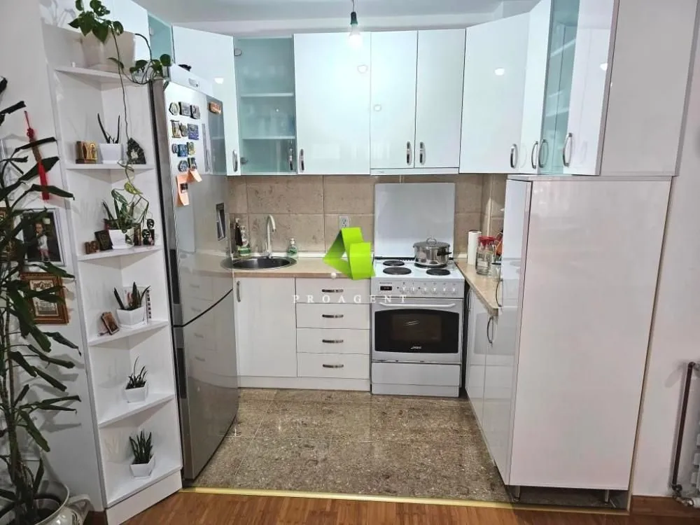 Prodaja, dvosoban stan, 75m², Pantelej, Niš