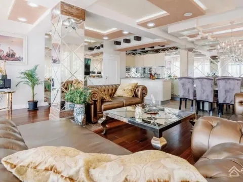 Prodaja, trosoban stan, 400m², Centar, Budva - image 4