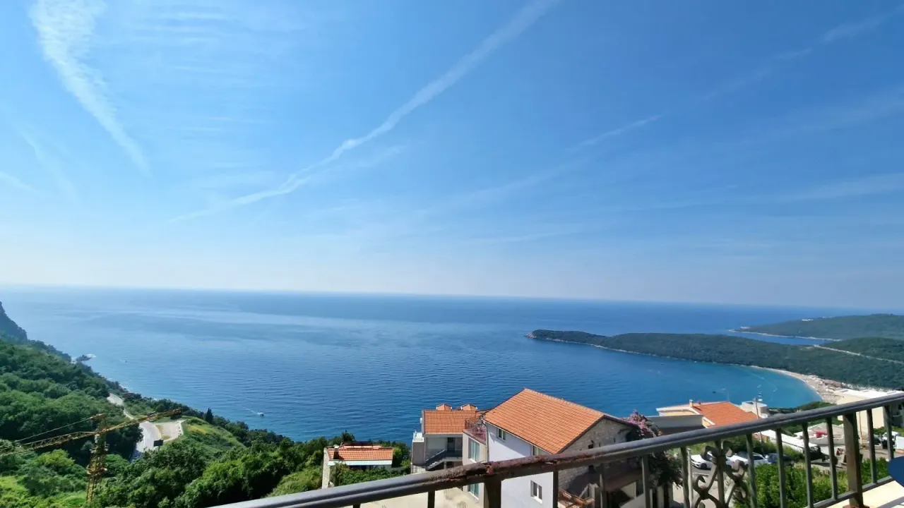 Izdavanje, trosoban stan, 155m², Prijevor, Budva