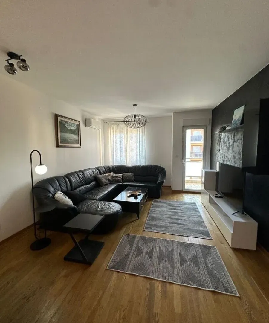 Izdavanje, stan, 64m², City Kvart, Podgorica