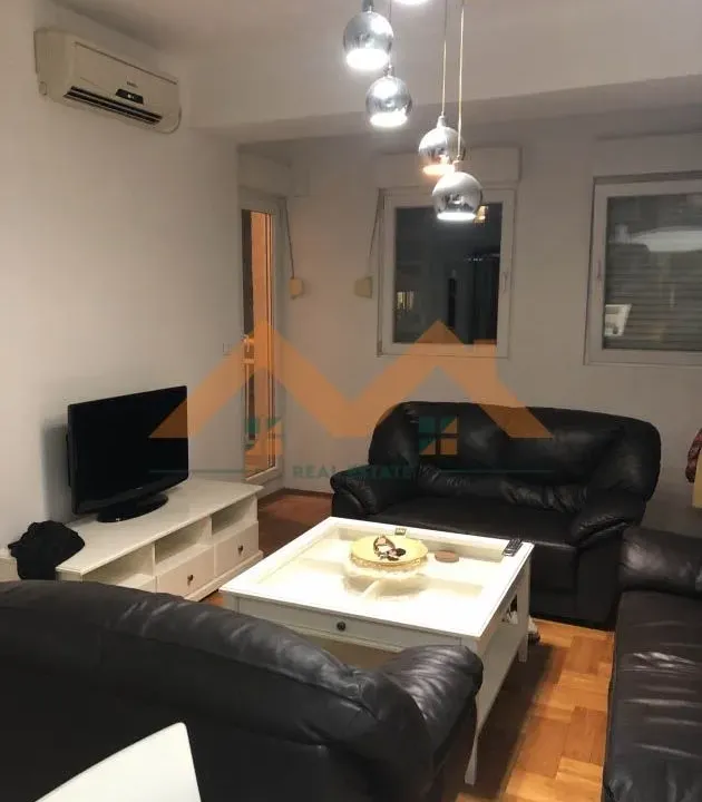 Izdavanje, jednosoban stan, 51m², City Kvart, Podgorica