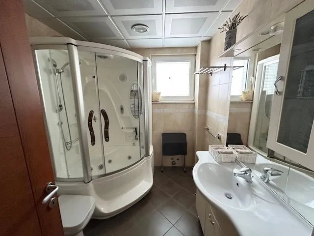 Sale, four bedroom apartment, 170m², Pržno, Budva