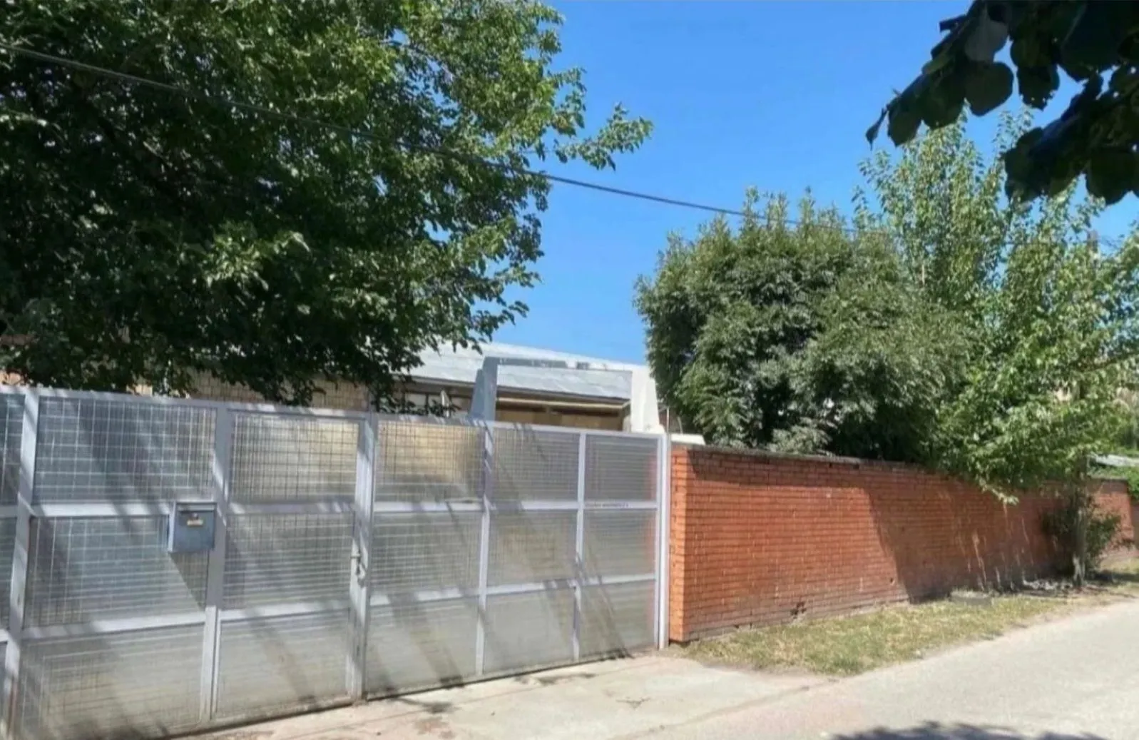 Izdavanje, poslovni prostor, 10m², Beočin, Srbija