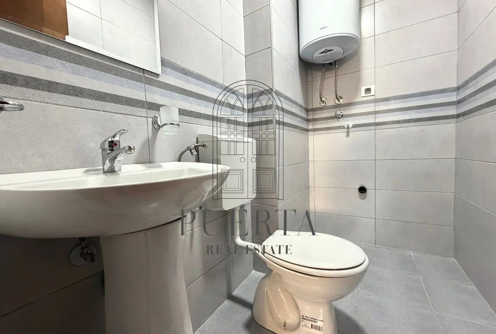 Prodaja, dvosoban stan, 73m², Tuški Put, Podgorica