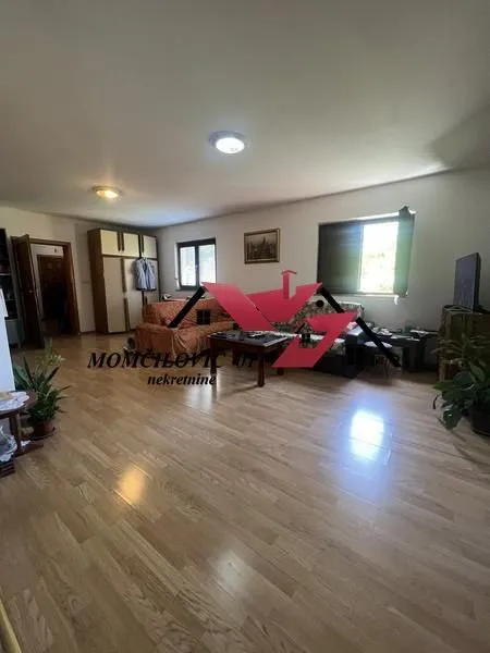 Sale, house, 430m², Čukarica, Beograd