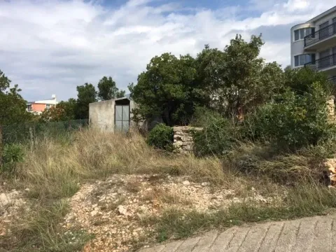 Zemljište in Utjeha