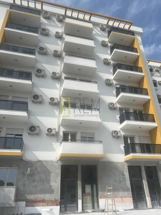 Prodaja, jednosoban stan, 45m², Pobrežje, Podgorica