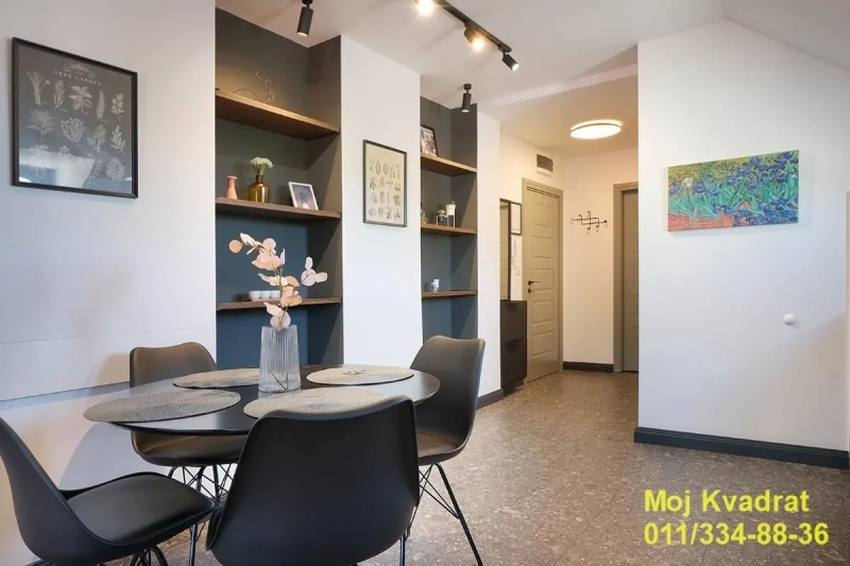 Prodaja, četvorosoban stan, 109m², Zemun Centar, Zemun Sve Podlokacije