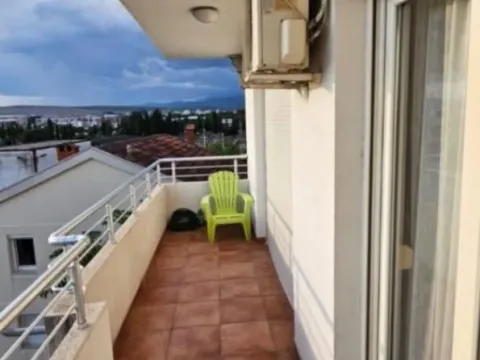 Izdavanje, dvosoban stan, 80m², Zabjelo, Podgorica - image 2