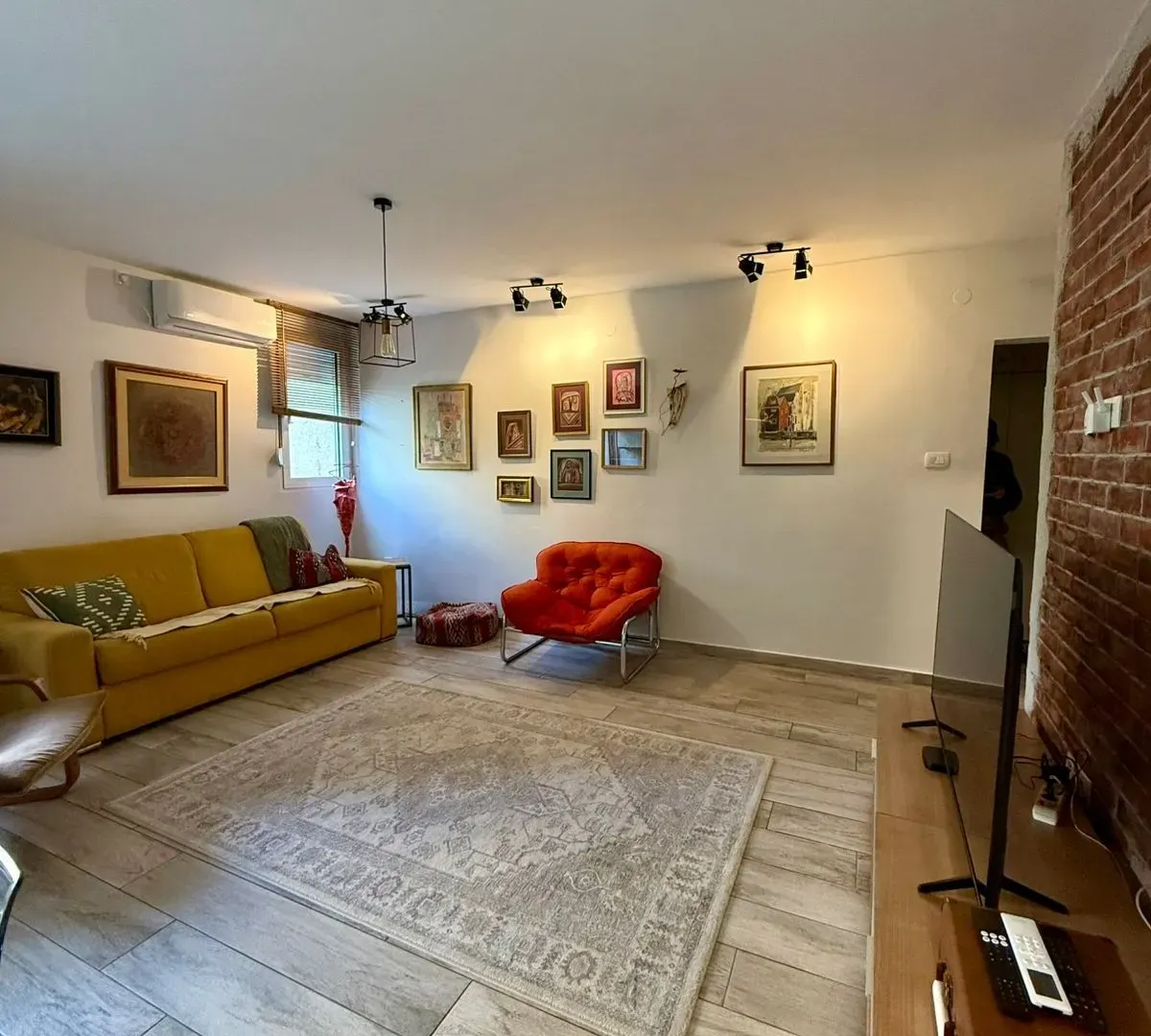 Rent, one bedroom apartment, 60m², Blok 5, Podgorica