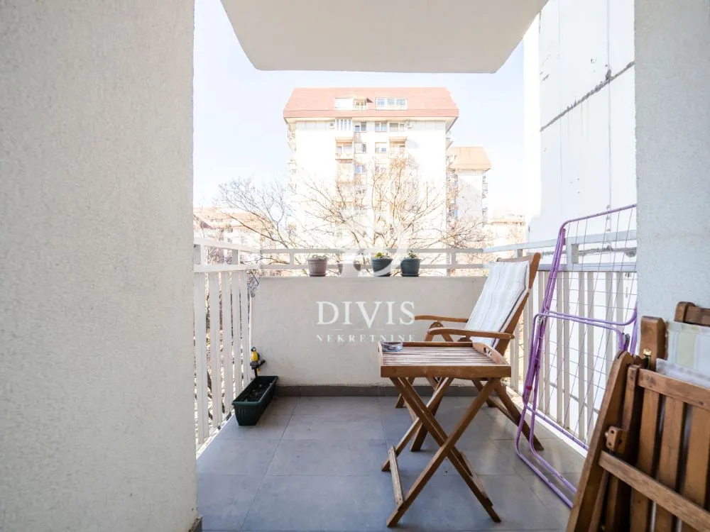 Prodaja, četvorosoban stan, 71m², Dorćol Sve Podlokacije, Beograd