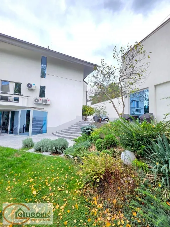 Prodaja, kuća, 400m², Denkova Basta, Zvezdara Sve Podlokacije