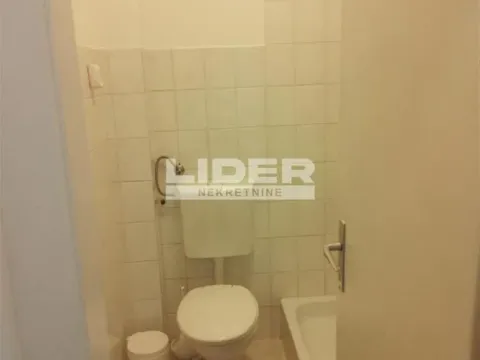 Izdavanje, poslovni prostor, 56m², Južni Bulevar, Vračar Sve Podlokacije - image 7