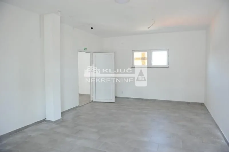 Rent, office space, 200m², Boleč, Grocka