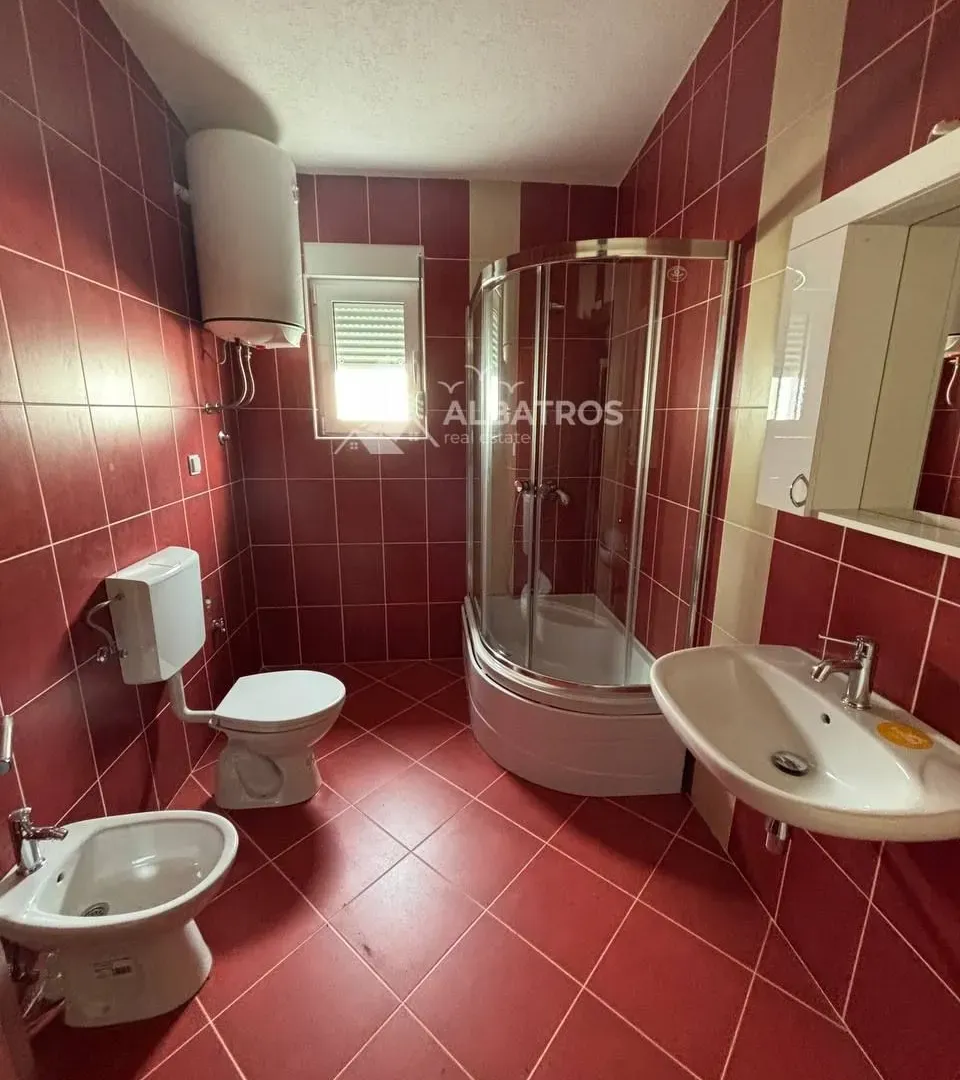 Sale, house, 250m², Polje, Bar