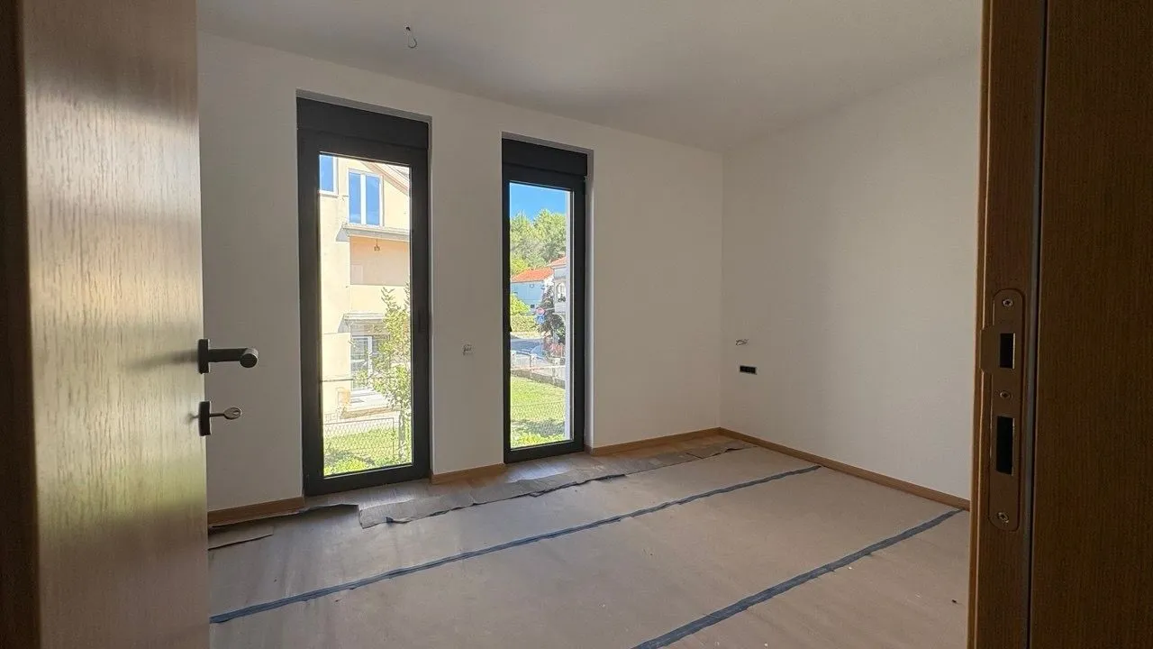 Sale, two bedroom apartment, 6837m², Tivat, Crna Gora