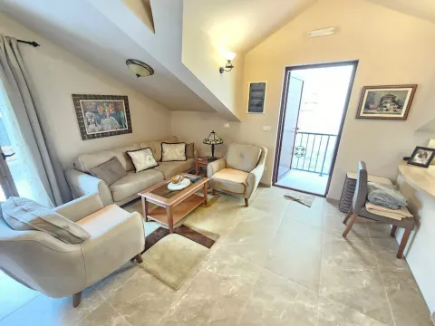 Prodaja, kuća, 211m², Donja Lastva, Tivat - image 11
