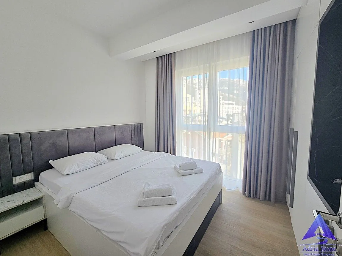 Prodaja, dvosoban stan, 63m², Bečići, Budva