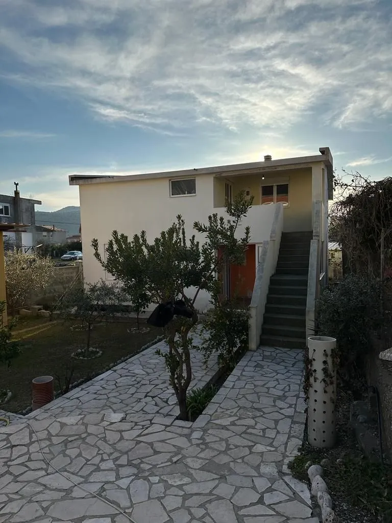 Sale, house, 390m², Čeluga, Bar