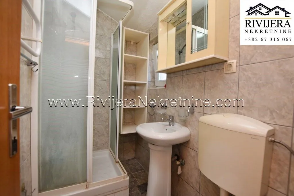 Prodaja, dvosoban stan, 70m², Đenovići, Herceg Novi