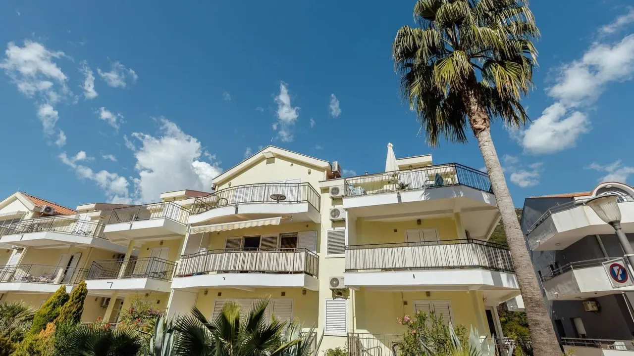 Sale, three bedroom apartment, 172m², Bunovići, Kotor