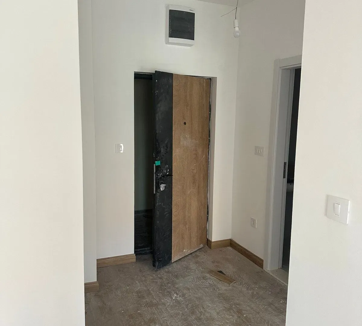 Prodaja, jednosoban stan, 49m², Lazi, Budva