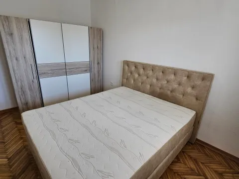 Izdavanje, dvosoban stan, 68m², Dalmatinska ulica, Podgorica - image 12