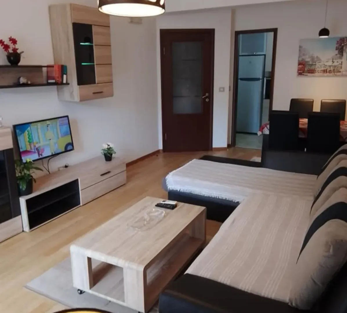 Izdavanje, jednosoban stan, 50m², City Kvart, Podgorica