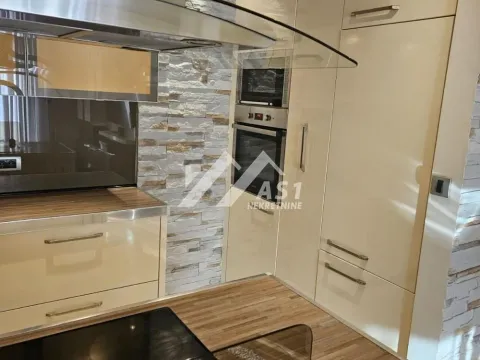 Izdavanje, trosoban stan, 70m², Grbavica, Novi Sad Sve Podlokacije - image 2