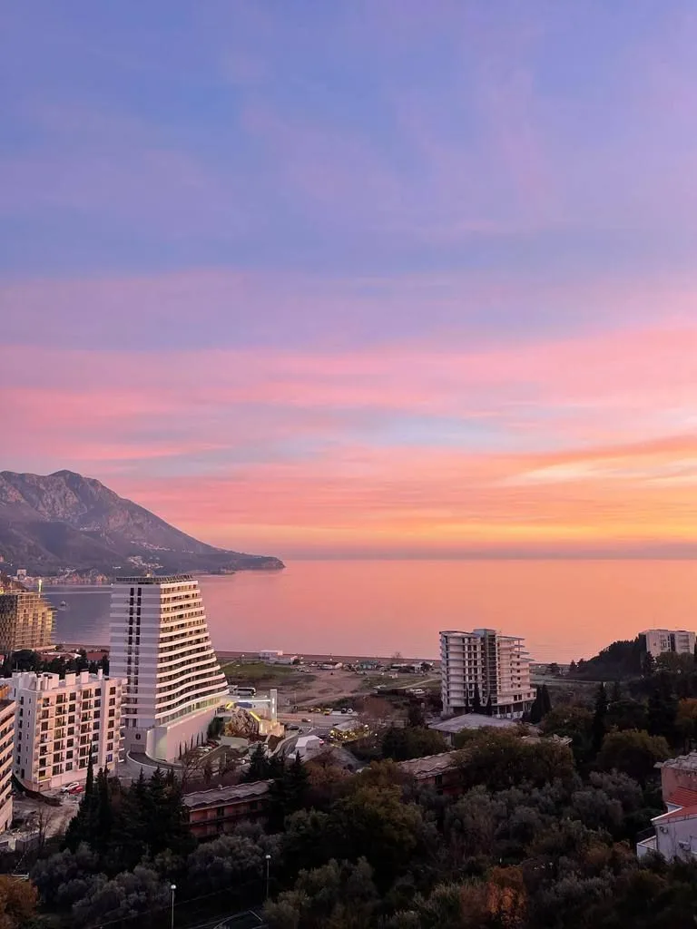 Prodaja, dvosoban stan, 51m², Bečići, Budva