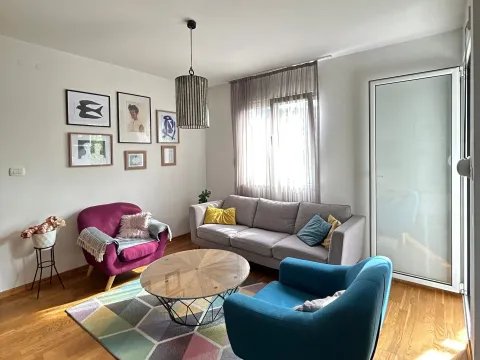 Rent, apartment, 60m², Blok 6, Podgorica - image 3