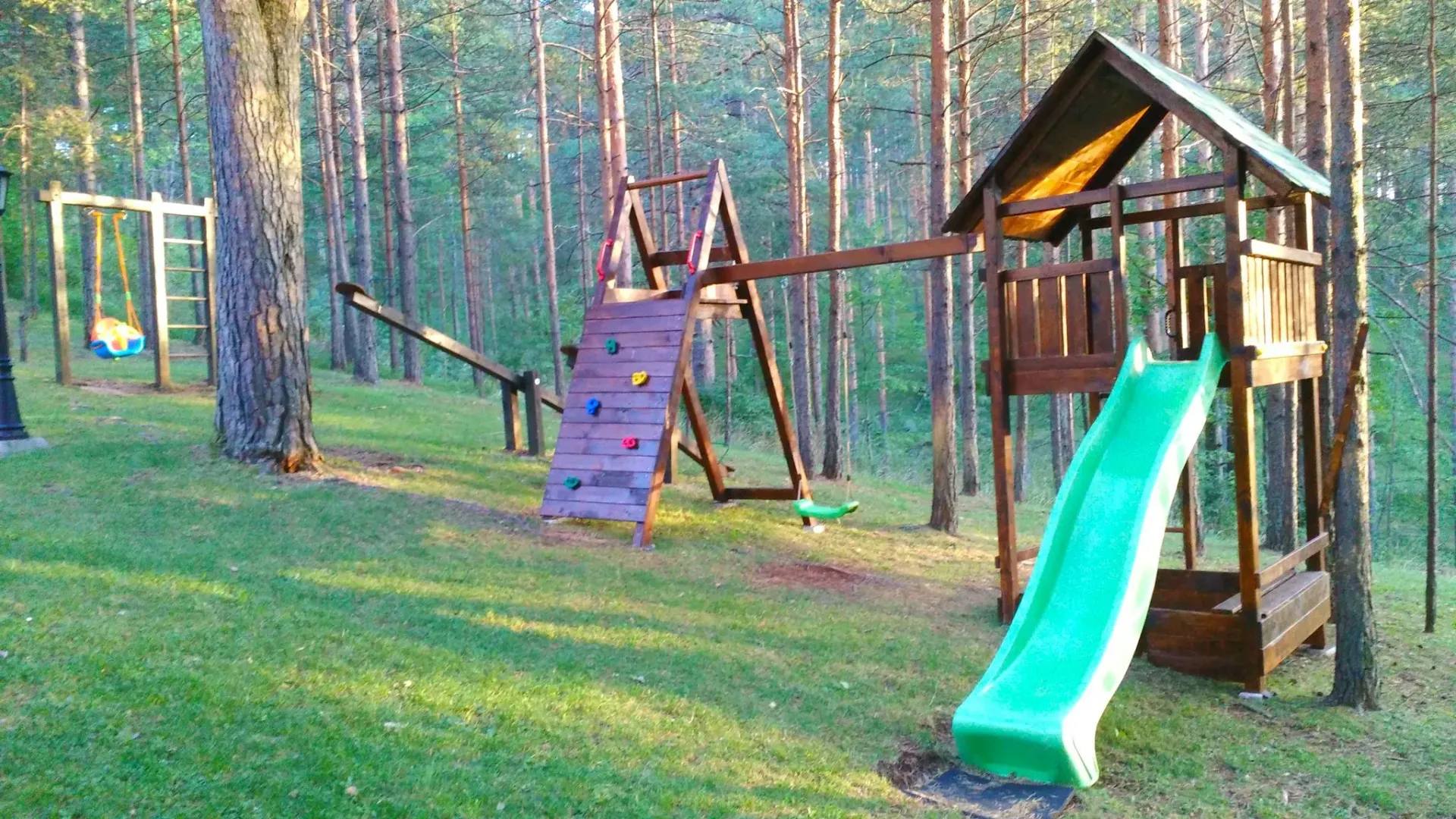 Prodaja, ugostiteljski objekat, 768m², Zlatibor, Srbija