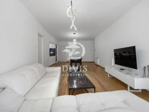 Prodaja, četvorosoban stan, 118m², Crveni Krst, Beograd - image 19