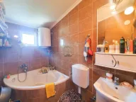 Sale, two bedroom apartment, 100m², Sutomore, Bar - image 2