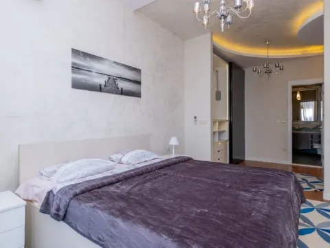 Rent, three bedroom apartment, 275m², Podgorica, Crna Gora - image 9