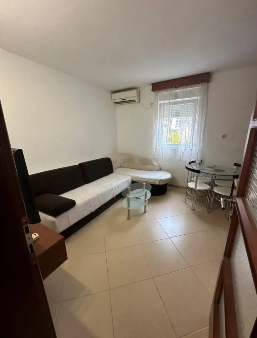 Sale, one bedroom apartment, 42m², Lazi, Budva