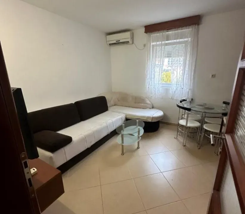 Sale, one bedroom apartment, 42m², Lazi, Budva