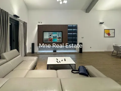 Izdavanje, kuća, 230m², Vranići, Podgorica - image 3