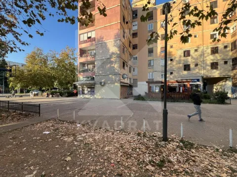 Prodaja, četvorosoban stan, 102m², Lepa Kata, Podgorica